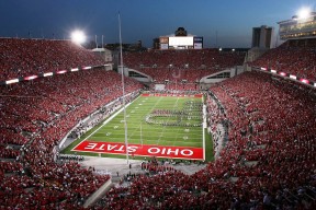 青少年“青春飞扬”全国青训主题展在广州盛大举办，青春杯全国青少年书画大赛