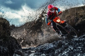 kering.com-_未来运动城：科技打造智能运动场_，智能运动馆